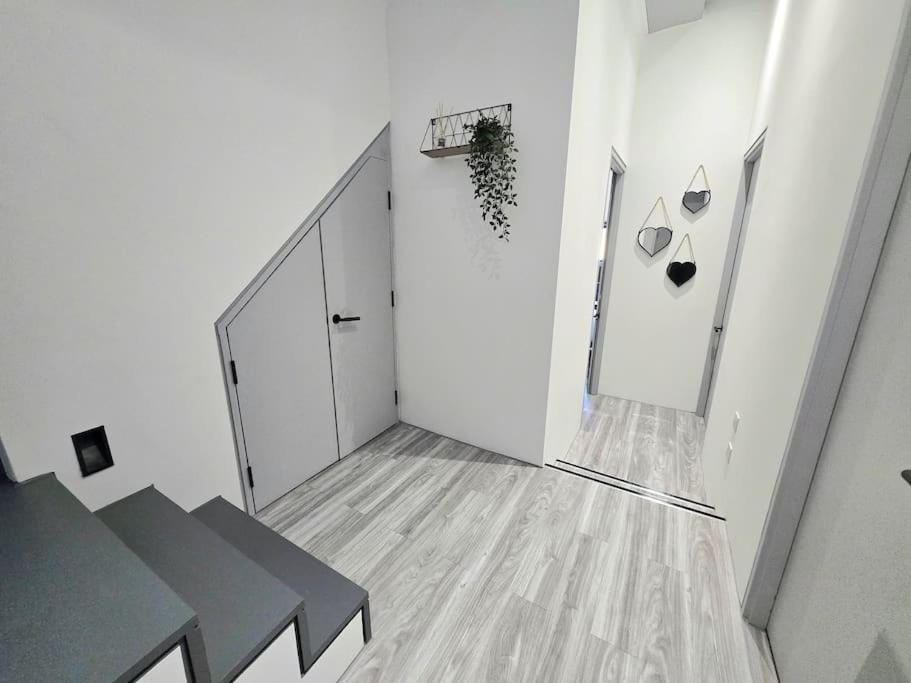 Апартаменты Modern Duplex Penthouse Panoramic Views & Parking Брадфорд Экстерьер фото